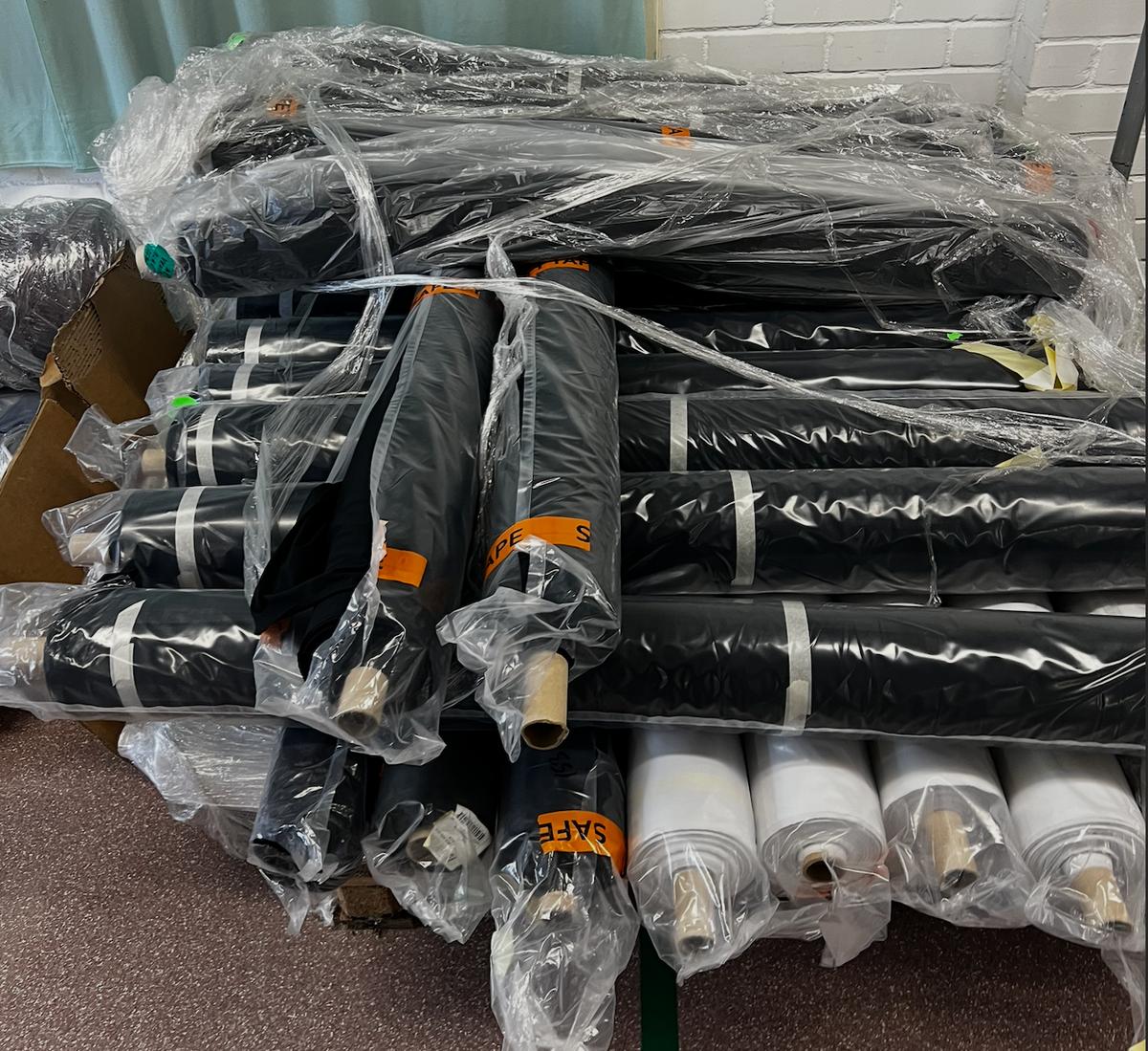 Technical Outdoor Fabrics in Europe Without Import Duties or Huge Shipping Costs