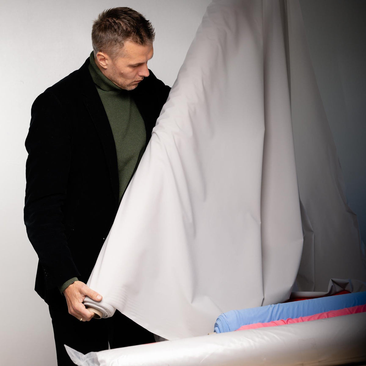 Why Elite Racing Brands Use Fabrics Like This