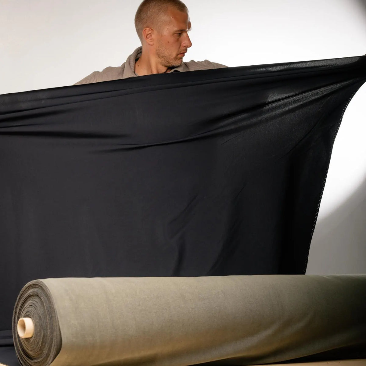 Carvico ARTICA technical stretch fabric – image 8